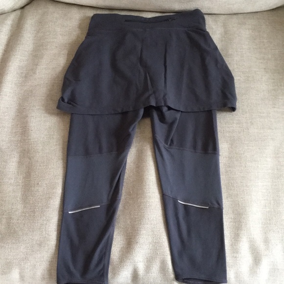 Athleta women gray 2 in 1 capri skirt leggings XXS - Picture 5 of 8